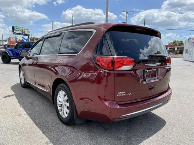 2017 Chrysler Pacifica Touring-L