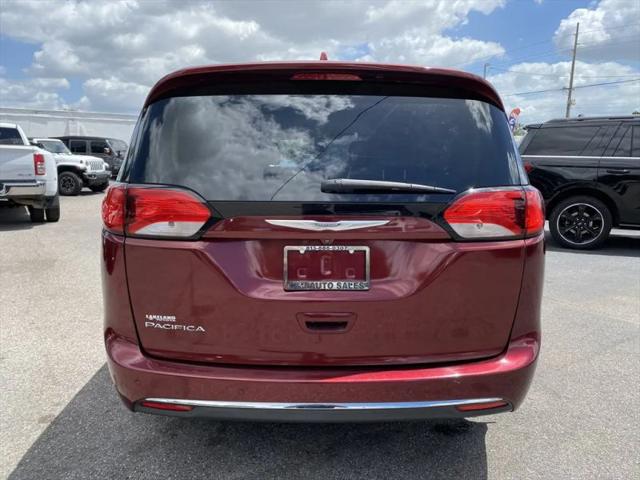 2017 Chrysler Pacifica Touring-L