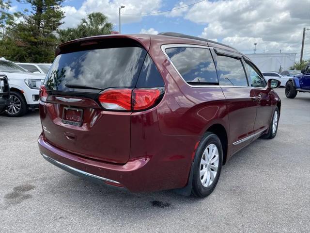 2017 Chrysler Pacifica Touring-L