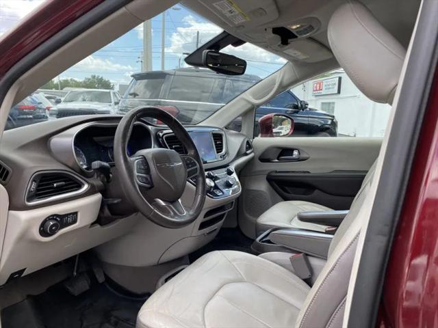 2017 Chrysler Pacifica Touring-L