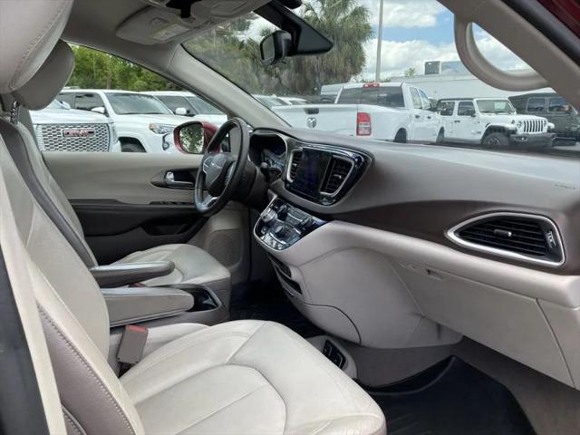 2017 Chrysler Pacifica Touring-L