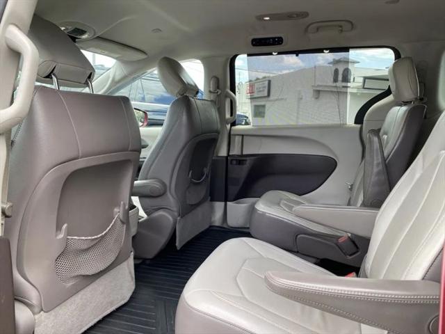 2017 Chrysler Pacifica Touring-L