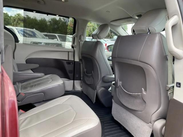 2017 Chrysler Pacifica Touring-L
