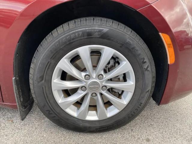 2017 Chrysler Pacifica Touring-L