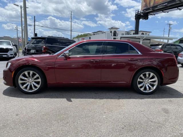 2018 Chrysler 300 Touring
