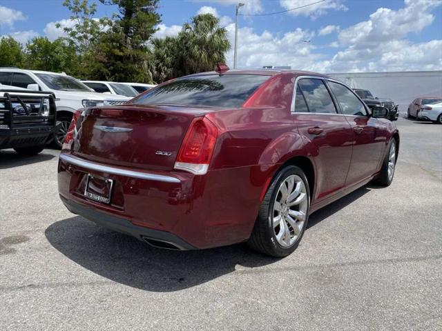 2018 Chrysler 300 Touring