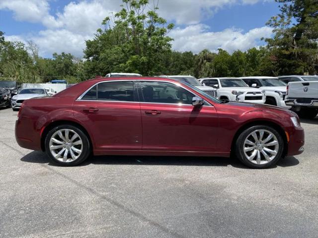 2018 Chrysler 300 Touring