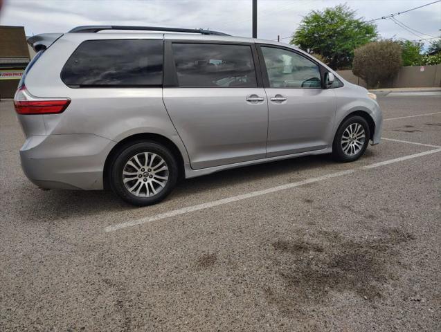 2018 Toyota Sienna XLE 8 Passenger