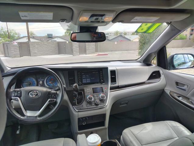 2018 Toyota Sienna XLE 8 Passenger