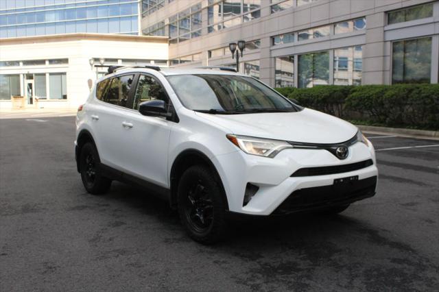 2018 Toyota RAV4 LE for sale in Arlington, VA