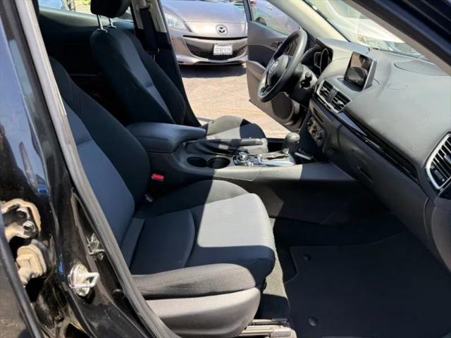 2016 Mazda Mazda3 i Sport