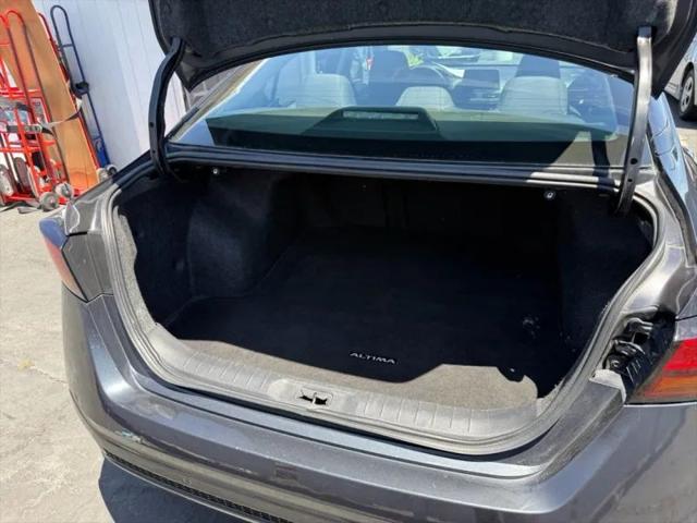 2022 Nissan Altima SV FWD
