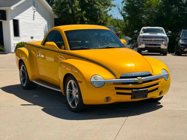 2004 Chevrolet SSR Base