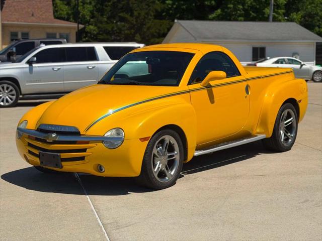 2004 Chevrolet SSR Base