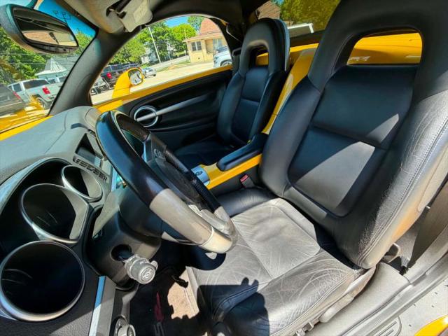 2004 Chevrolet SSR Base