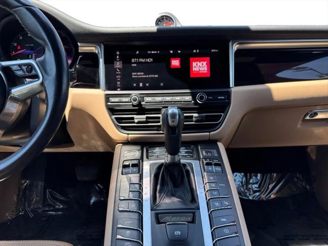 2020 Porsche Macan Base