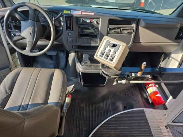 2007 Chevrolet Express Cutaway Work Van