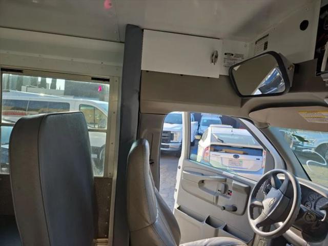 2007 Chevrolet Express Cutaway Work Van