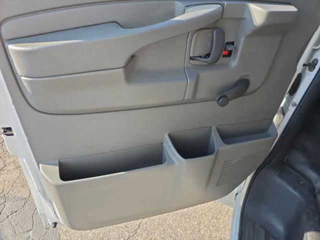 2007 Chevrolet Express Cutaway Work Van