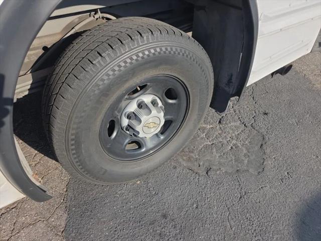2007 Chevrolet Express Cutaway Work Van