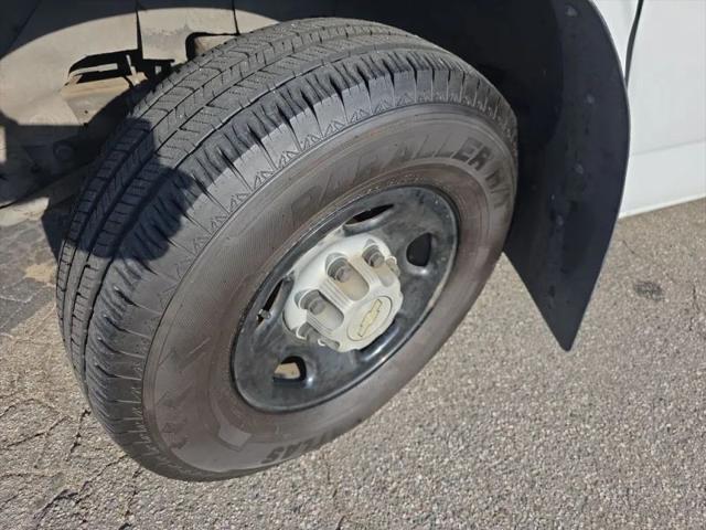 2007 Chevrolet Express Cutaway Work Van