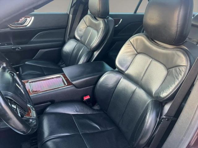 2017 Lincoln Continental Select