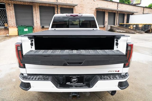 2024 GMC Sierra 3500HD 4WD Crew Cab Standard Bed AT4