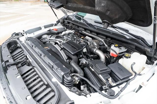 2024 GMC Sierra 3500HD 4WD Crew Cab Standard Bed AT4