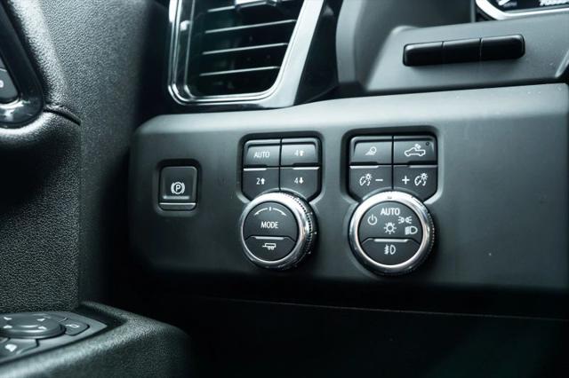 2024 GMC Sierra 3500HD 4WD Crew Cab Standard Bed AT4
