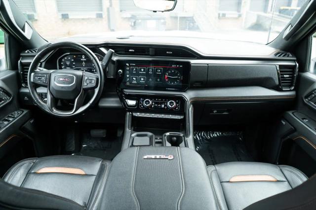 2024 GMC Sierra 3500HD 4WD Crew Cab Standard Bed AT4