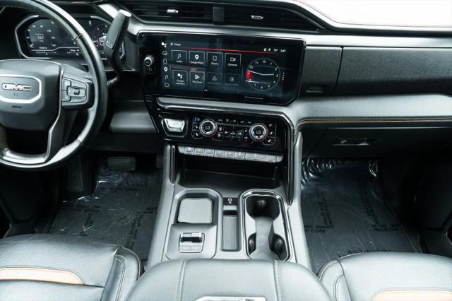 2024 GMC Sierra 3500HD 4WD Crew Cab Standard Bed AT4