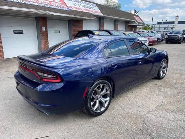 2017 Dodge Charger SXT RWD
