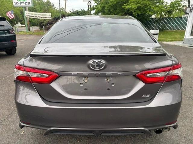 2018 Toyota Camry SE