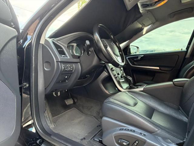 2016 Volvo XC60 T5 Drive-E Premier