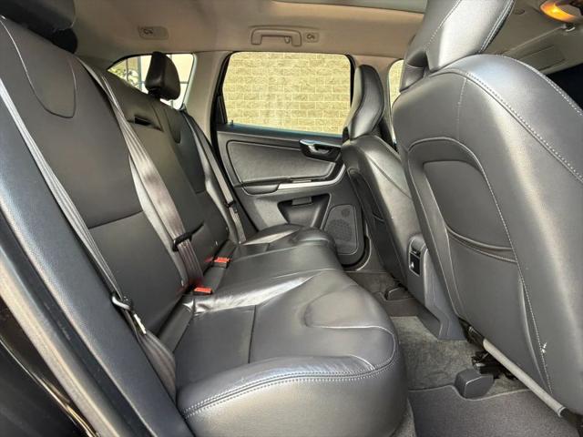 2016 Volvo XC60 T5 Drive-E Premier