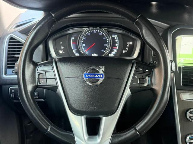 2016 Volvo XC60 T5 Drive-E Premier