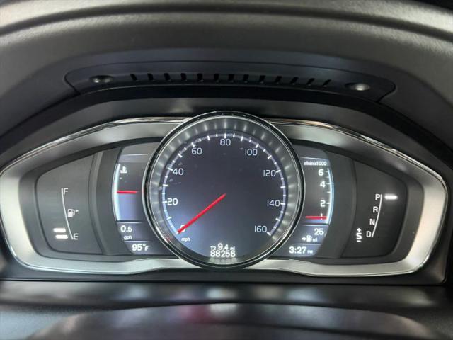 2016 Volvo XC60 T5 Drive-E Premier