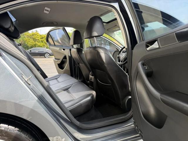 2017 Volkswagen Jetta 1.8T SEL