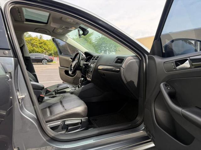 2017 Volkswagen Jetta 1.8T SEL