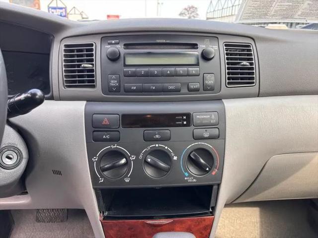 2005 Toyota Corolla LE