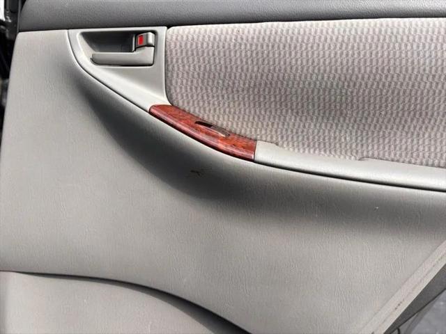 2005 Toyota Corolla LE