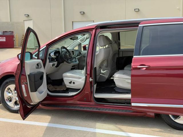 2018 Chrysler Pacifica Hybrid Touring L