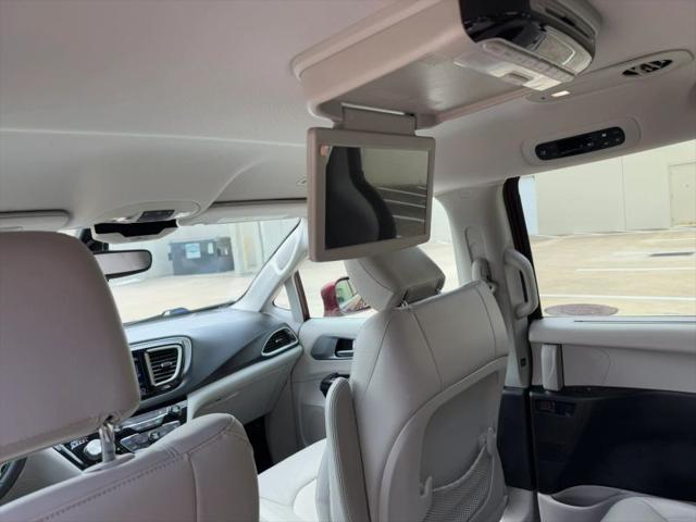 2018 Chrysler Pacifica Hybrid Touring L