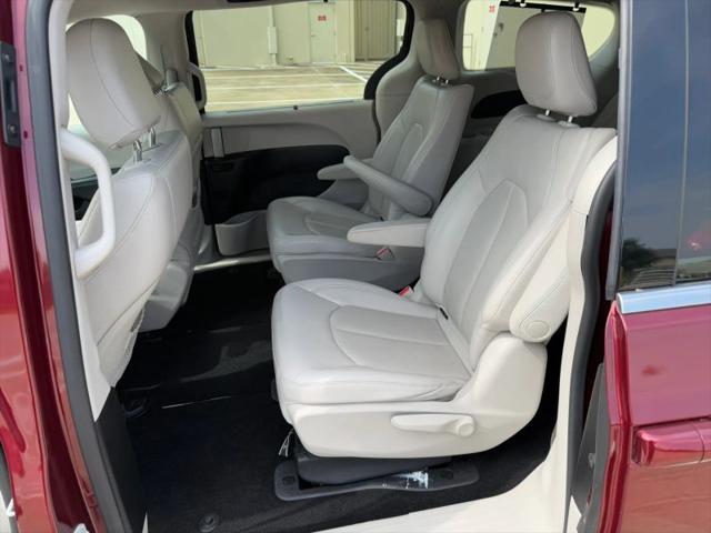2018 Chrysler Pacifica Hybrid Touring L
