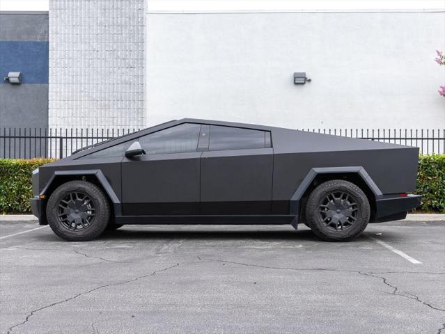 2024 Tesla Cybertruck Cyberbeast