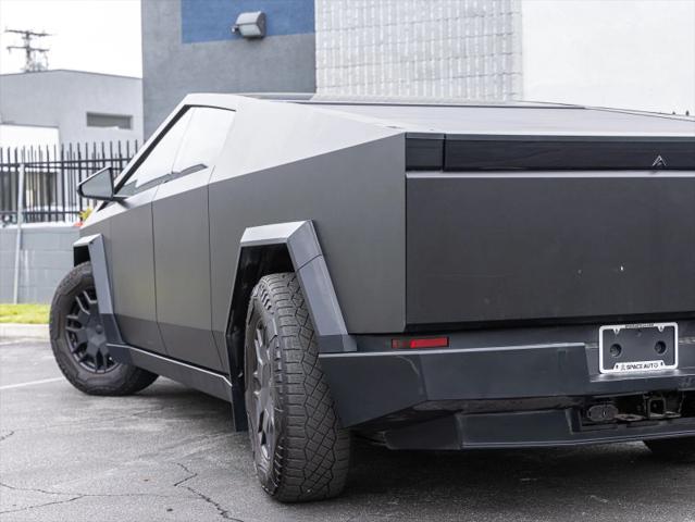 2024 Tesla Cybertruck Cyberbeast