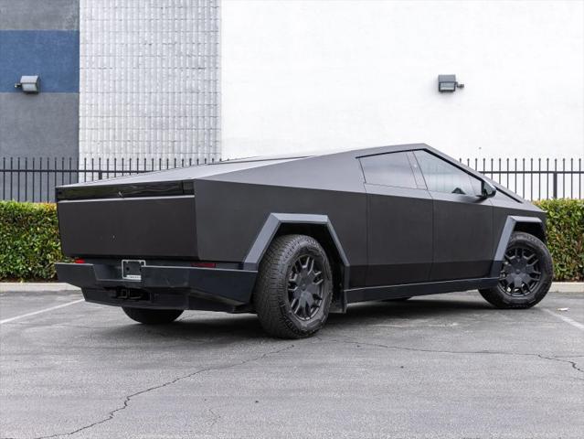 2024 Tesla Cybertruck Cyberbeast