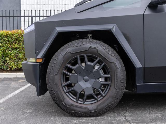 2024 Tesla Cybertruck Cyberbeast