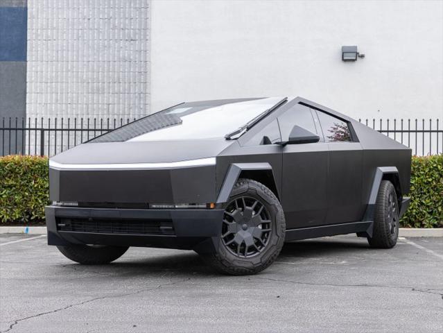 2024 Tesla Cybertruck Cyberbeast