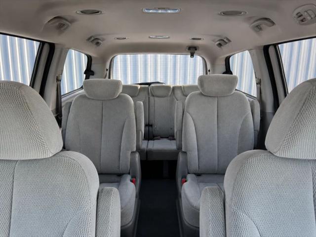 2008 Kia Sedona EX